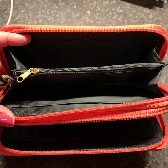 Nicole Miller wallet - Picture 5 of 7